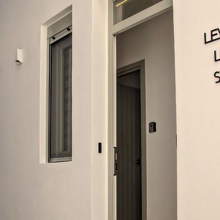 Levantes Luxury Suites II Tinos Exterior photo